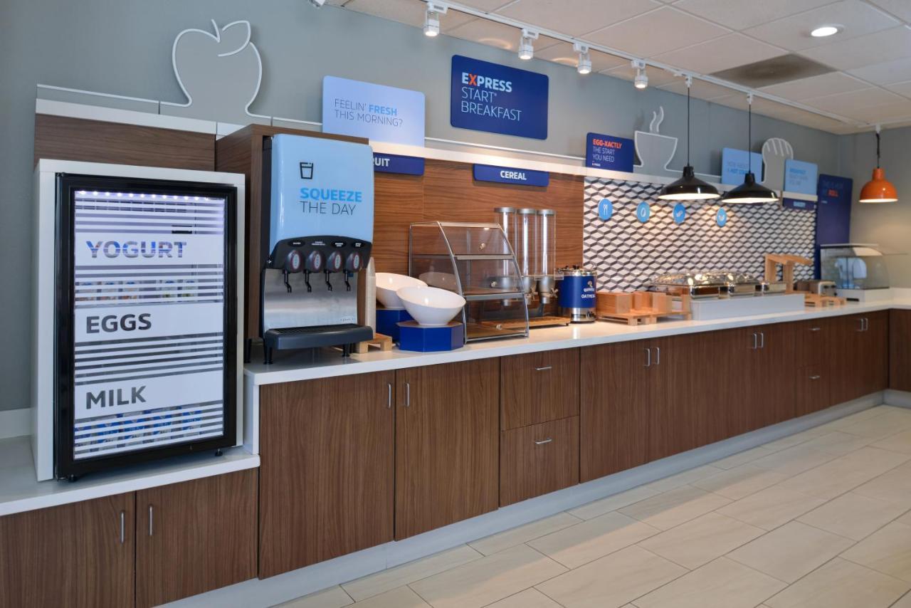 Holiday Inn Express Madera By Ihg Экстерьер фото