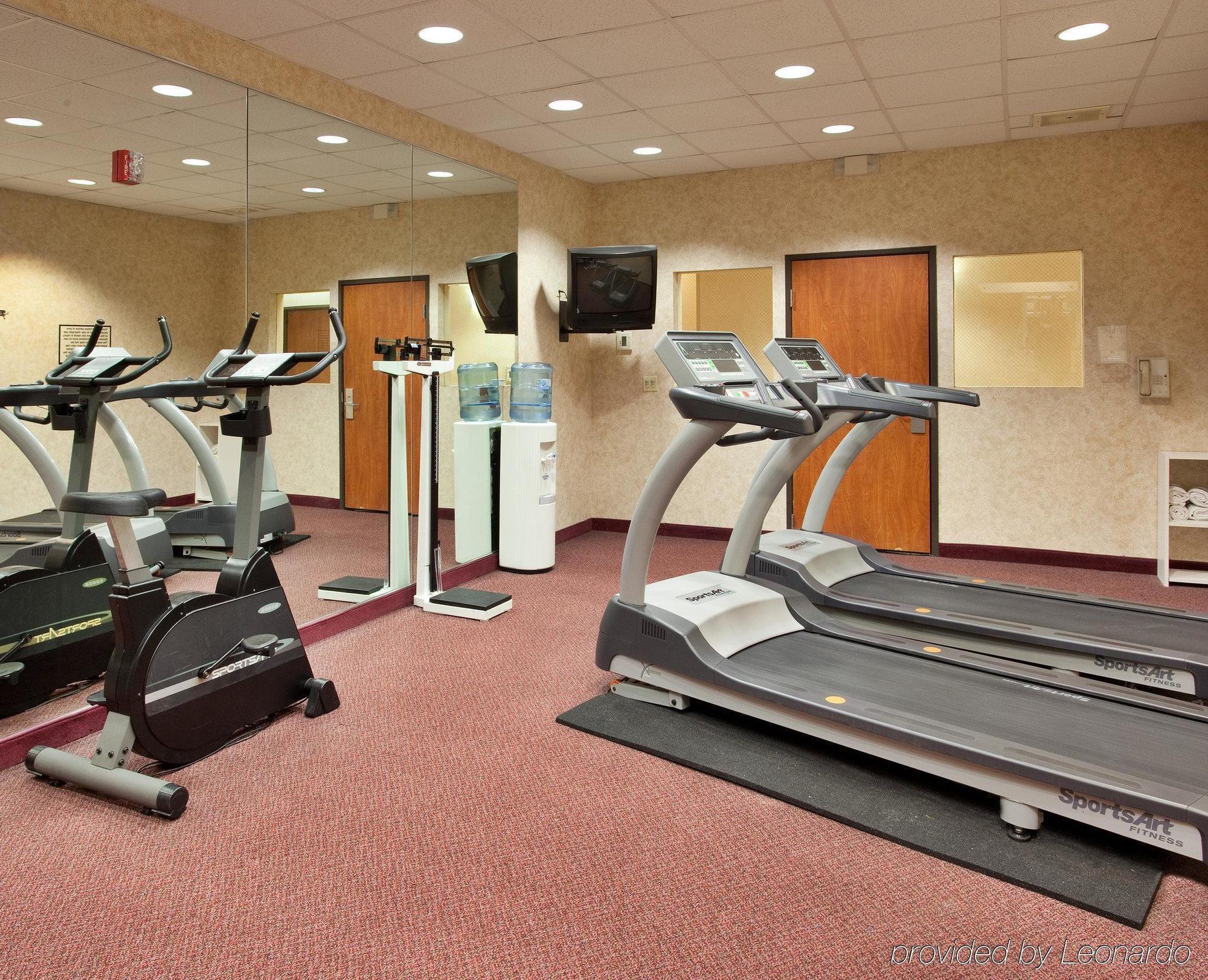 Holiday Inn Express Madera By Ihg Удобства фото