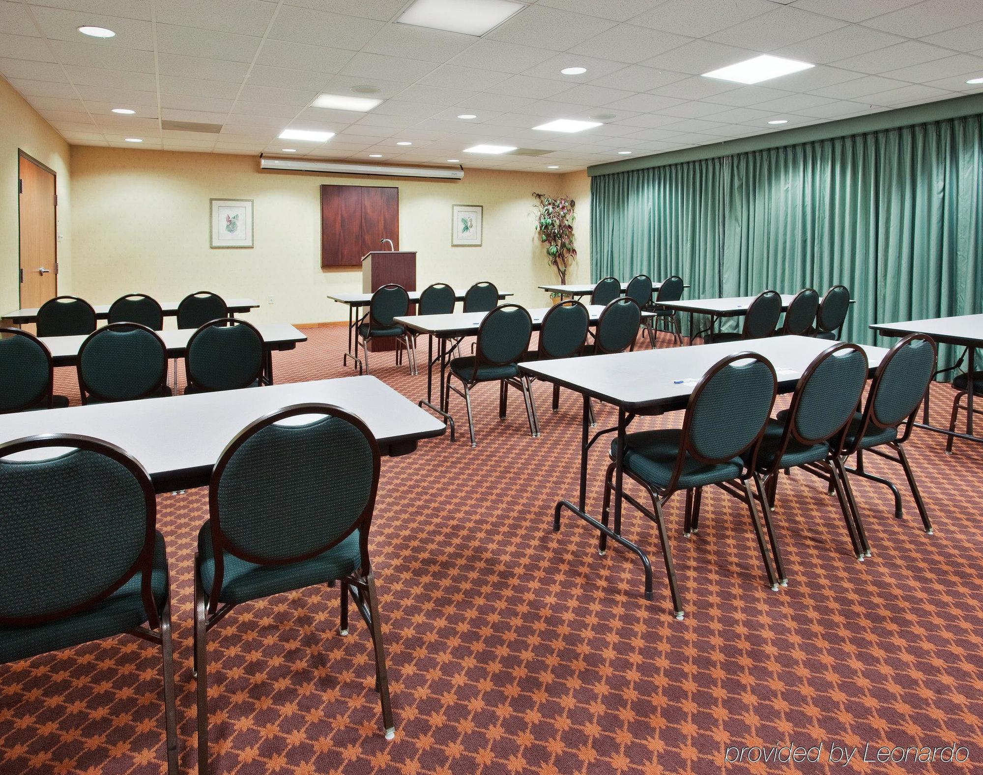 Holiday Inn Express Madera By Ihg Экстерьер фото