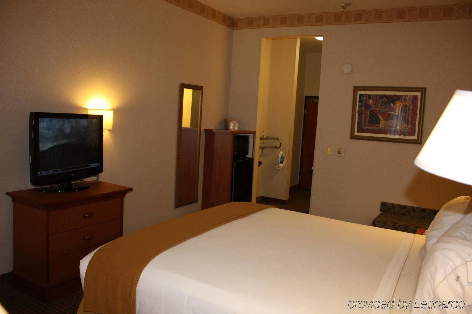 Holiday Inn Express Madera By Ihg Экстерьер фото