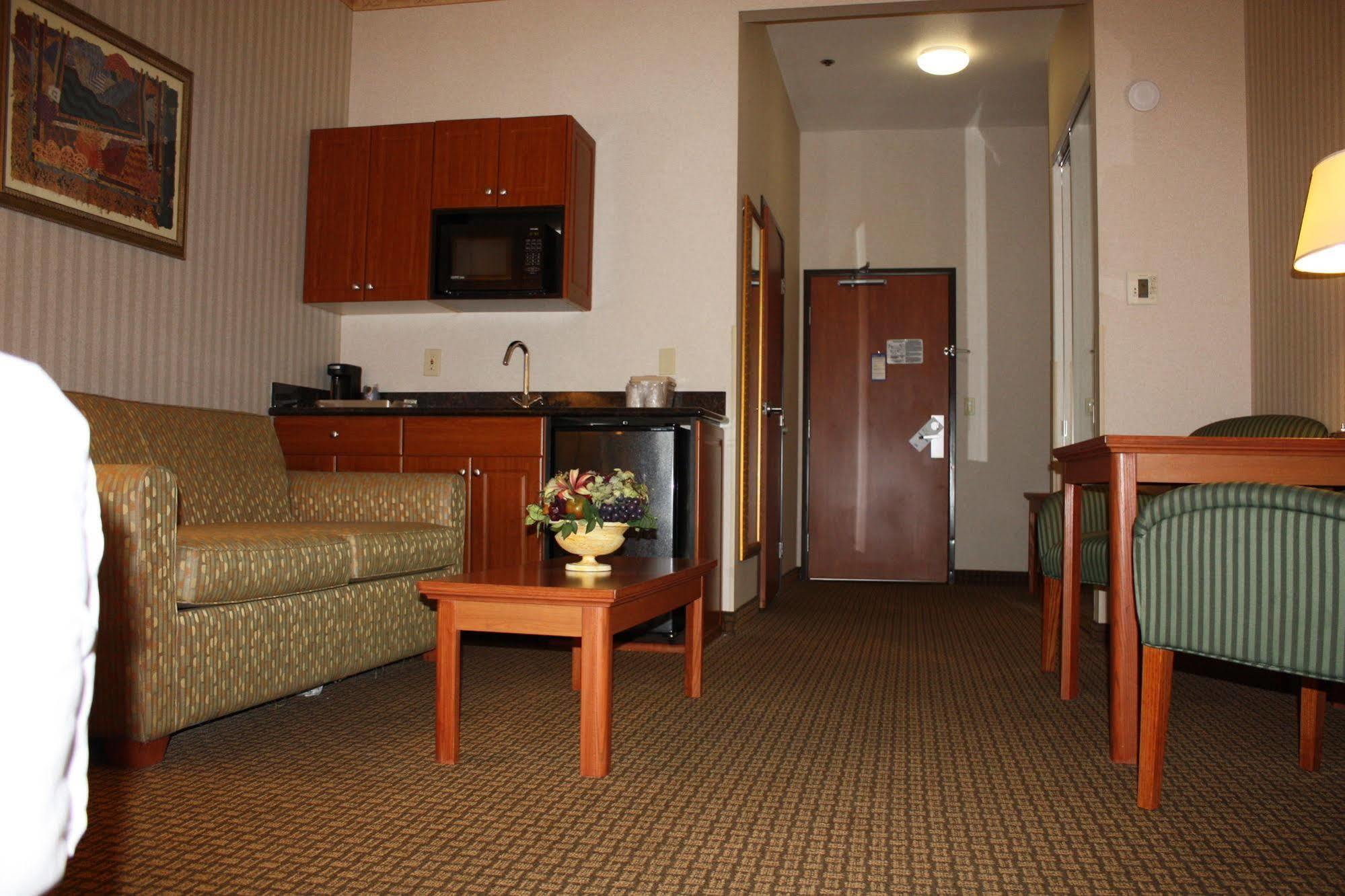 Holiday Inn Express Madera By Ihg Экстерьер фото